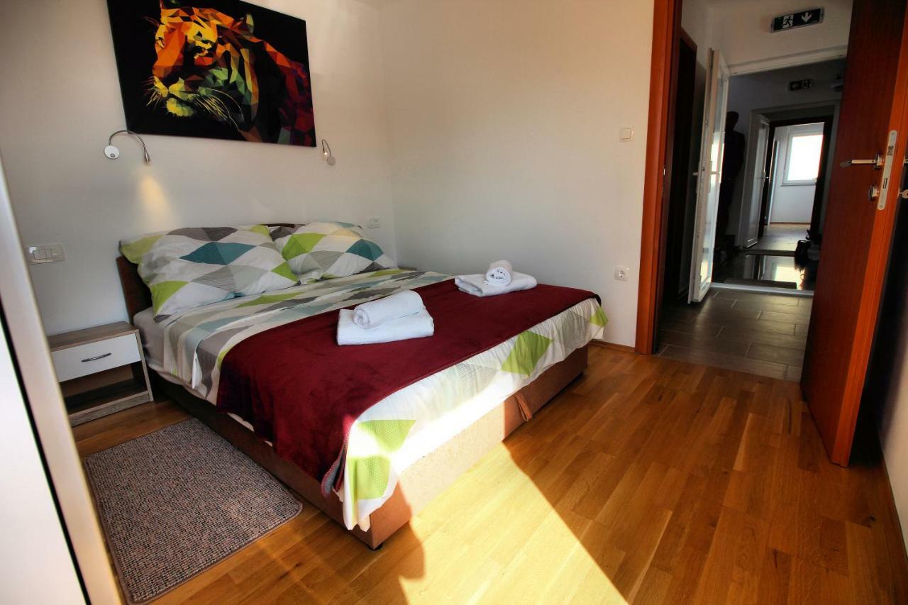 Villa Buba **** Novi Vinodolski Esterno foto